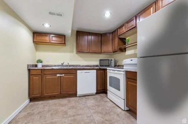 Photo - 6986 Jordan Cl Cir