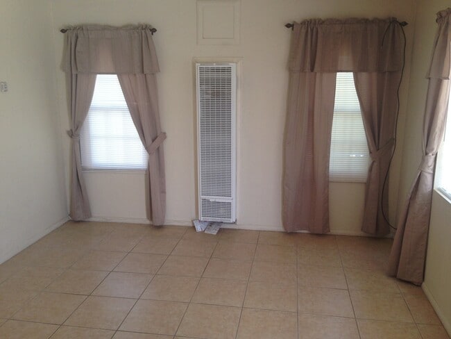 Photo - 2 bedroom 2 bath. Appliances included!