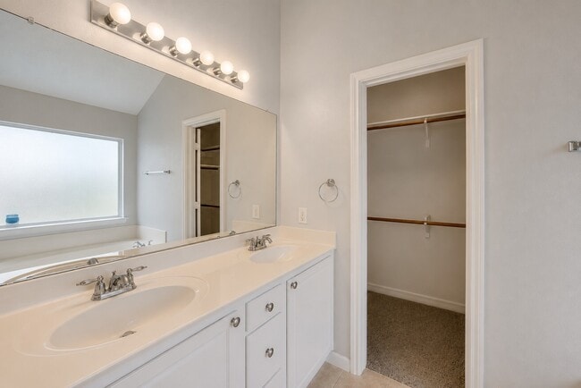 Photo - 15911 Pleasant Green Cir