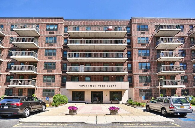 Photo - 1376 Midland Ave Condo Unit 811