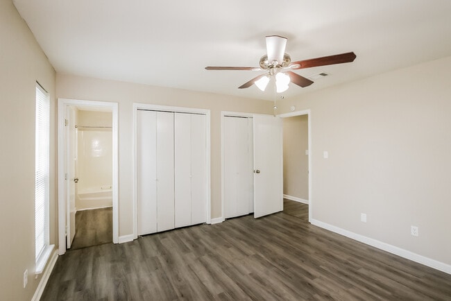 Photo - 3513 Hilltop Dr
