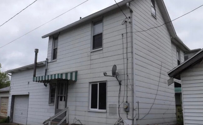 Building Photo - 183 S Mount Vernon Ave Unit Rear