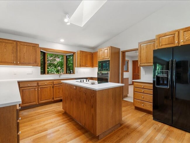 Photo - Stunning Custom Home 4 Bedroom in the Gated Mountain High Golf Community!
