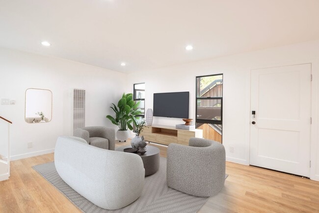 Photo - 520 Pacific St