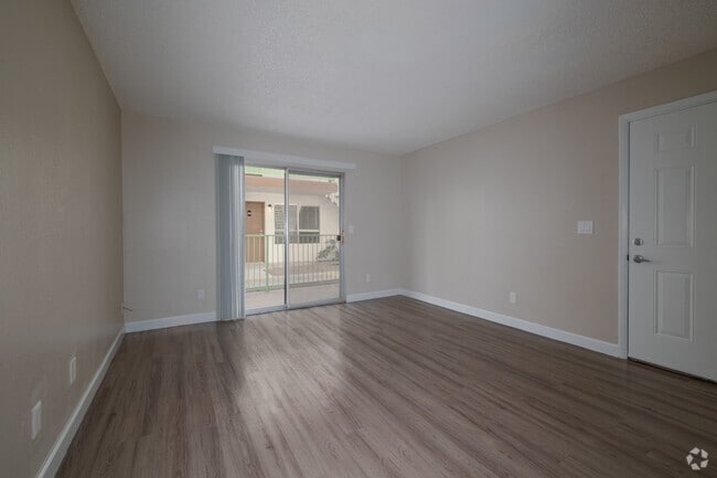 1BR, 1BA - 600SF - Living Room - Latitude 32