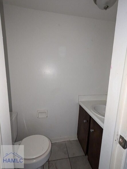 Photo - 817 Lesa St