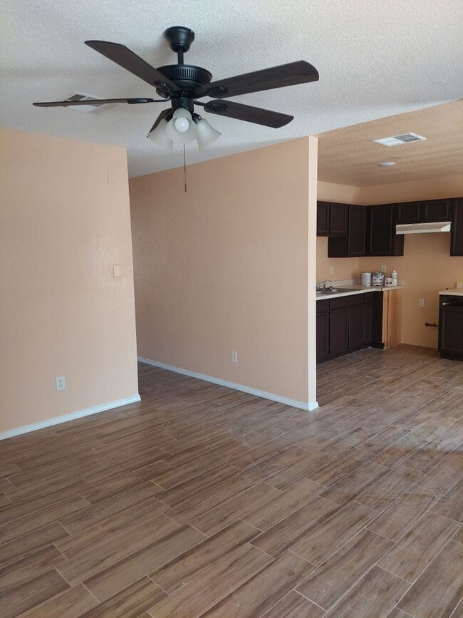 Photo - 3 bedroom 2 bathroom home!