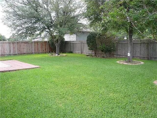 Photo - 8102 Lerwick Ln