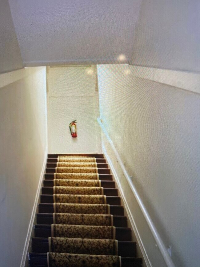 Photo - 4403 Piedmont Ave Unidad B