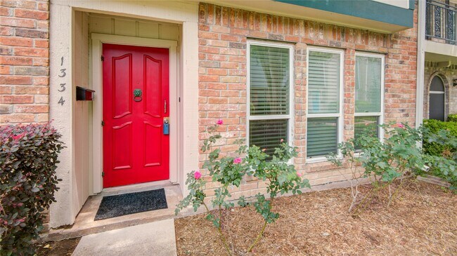 Photo - 1334 Country Pl Dr