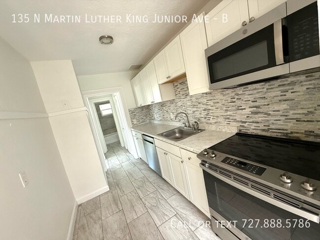 Photo - 135 N Martin Luther King Jr Ave Unit B