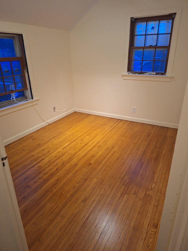 71 Brook Rd