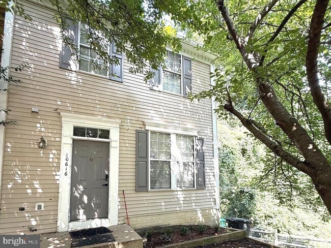 Photo - 10616 Fitzgibbon Ct Townhome