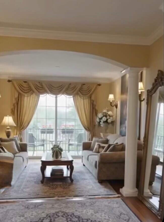 Photo - 1627 N Windsor Dr Unit 3
