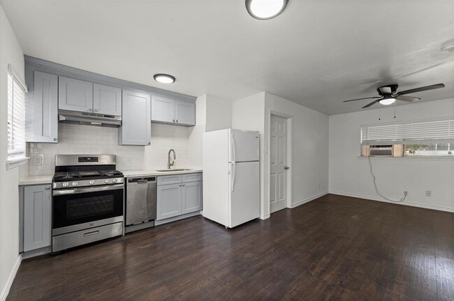 Photo - 1823 Marshall St Apartment Unit A