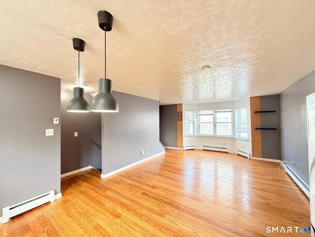 Photo - 383 Lombard St Unit 383