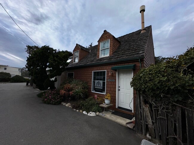Photo - 2861 S Palisades Ave