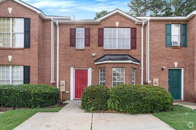 Building Photo - 3BR/2.5BA Townhouse Near Flat Shoals Parkway!