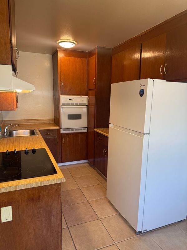 Building Photo - 1099 Roewill Dr Rental