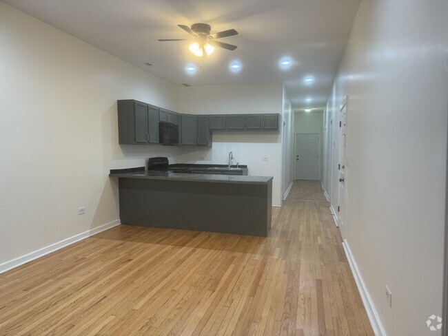 Building Photo - 2871 E 91st St Unit 2F Rental