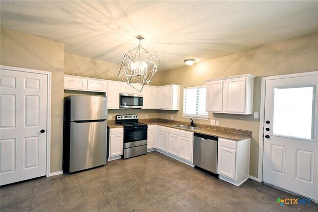 Photo - 107 Rosedale Ave