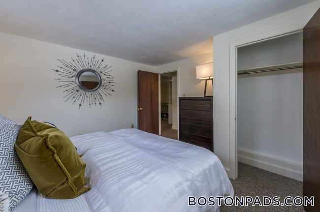 Photo - 1 Brattle Dr Unit 6