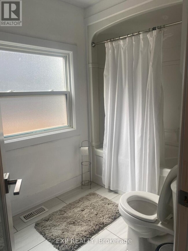 Photo - 4620 Lee Ave