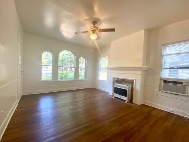 Photo - Harris- 3207 1/2 Unidad 1