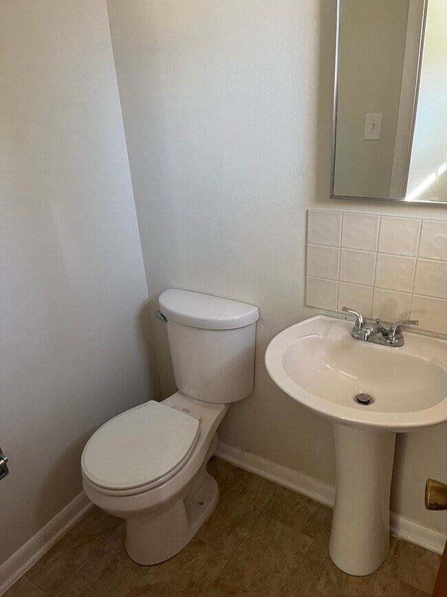 Master Bath - 57 Drake St