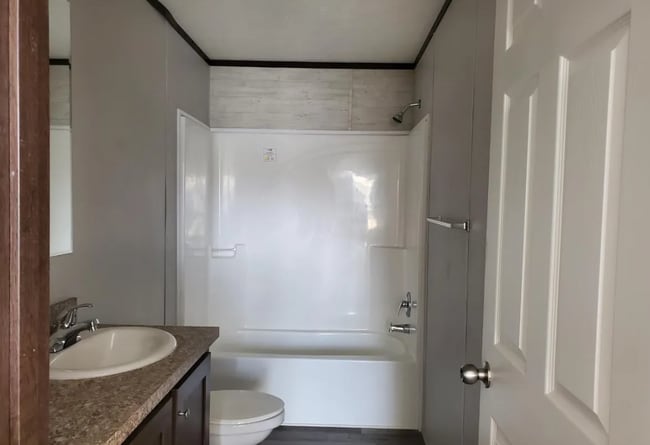 Photo - 6619 N Hampshire Dr