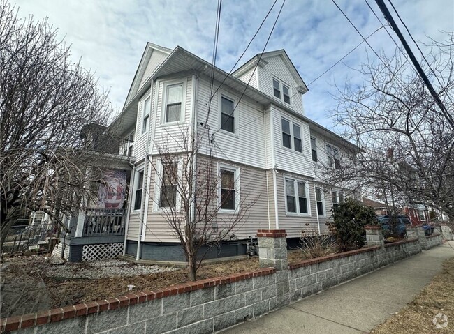 Building Photo - 143 Sumter St Rental