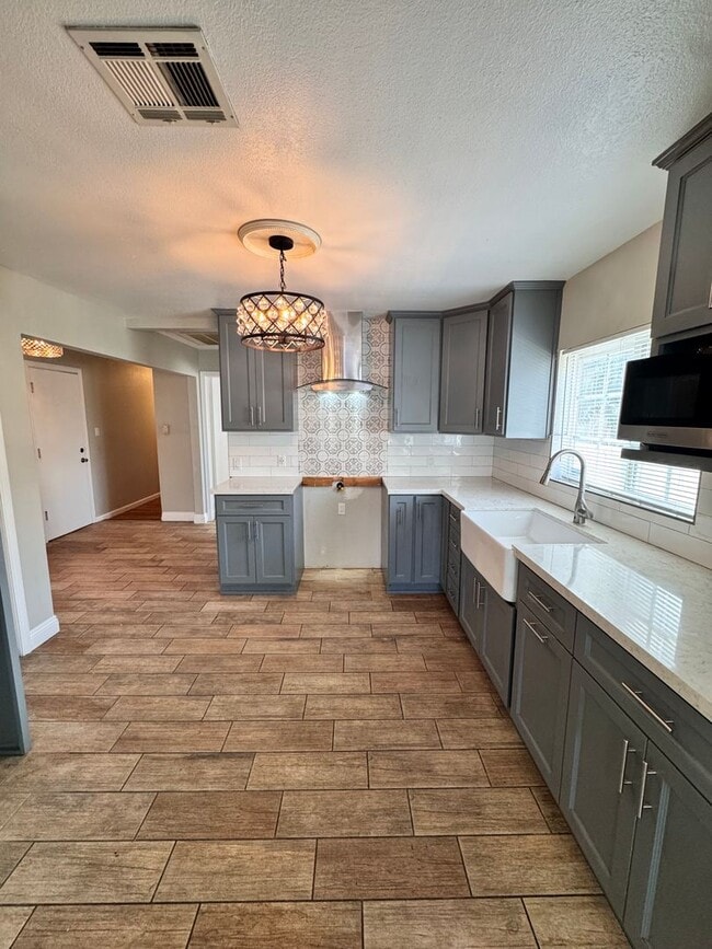 14942 Cerritos Ave
