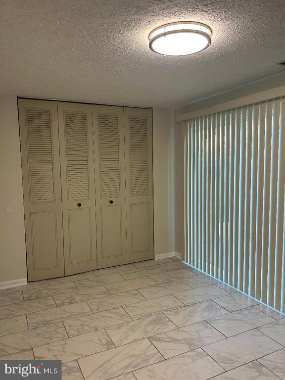 Photo - 41 Vanderbilt Ct