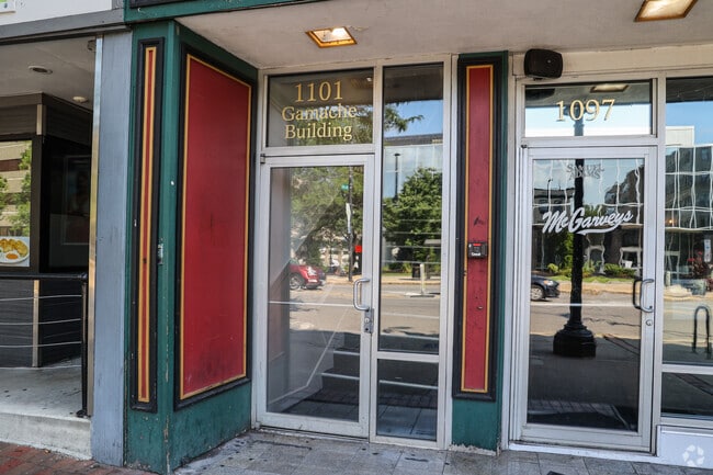 1101 Elm Street - The Residences at Elm Street