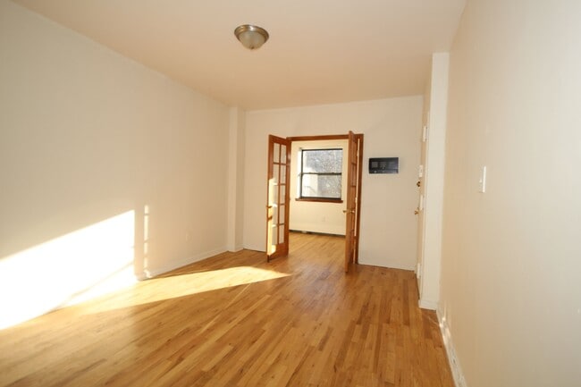 Photo - 4 W 130th St Townhome