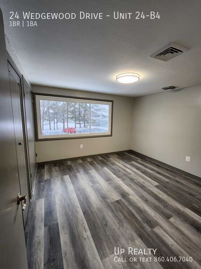 24 Wedgewood Dr Apartment Unit 24B4 Bloomfield, CT