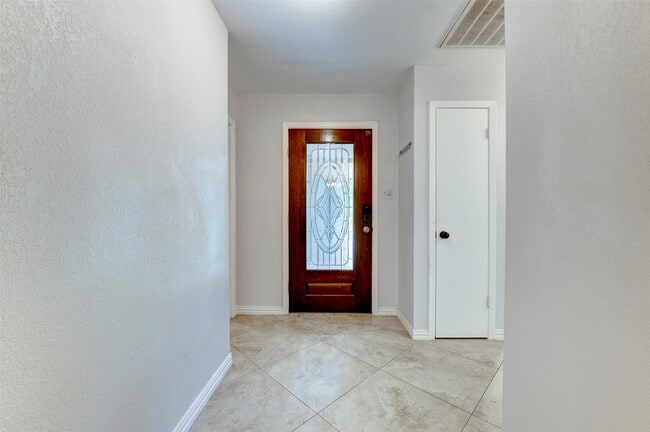Photo - 10703 Highland Woods Dr