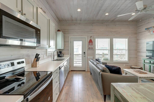 Photo - 1924 Eleventh St Unit ID1023215P