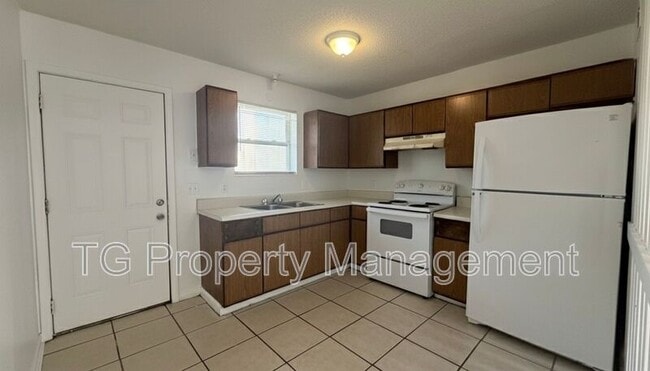 Photo - 5144 Westchase Ct Unit 3