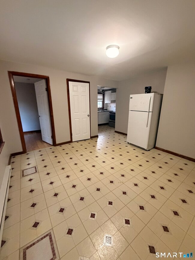 Photo - 844 Field St