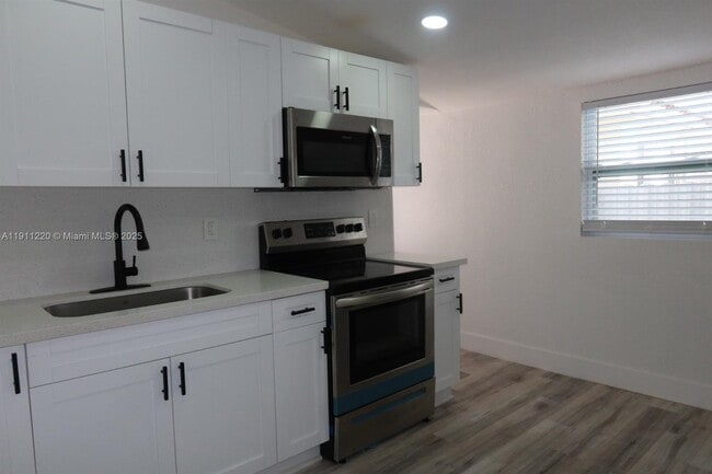 Photo - 1062 NW 25th St