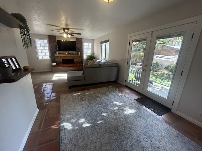 Photo - 1094 Gravel Hills Dr