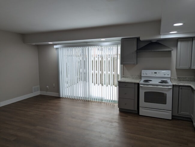 Photo - 3403 Kenbrooke Ct