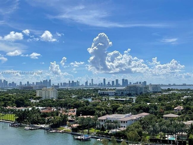 Photo - 5001 Collins Ave