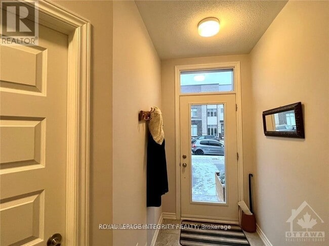 Photo - 917 Moses Tennisco St