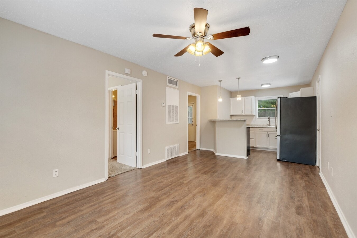 Photo - 1511 Broadmoor Dr Unit D