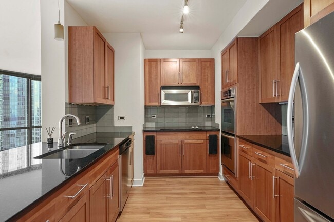 Photo - 1277 S Michigan Ave
