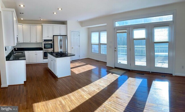 Photo - 1802 Dawson St