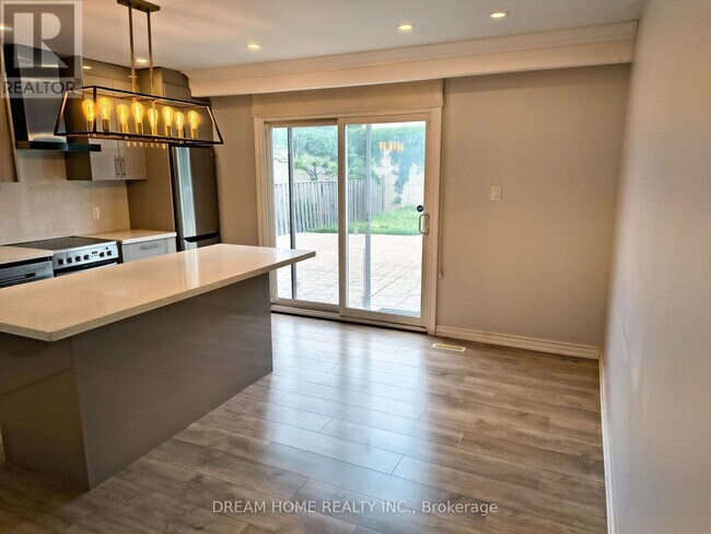 Photo - 6 Alcester Ct