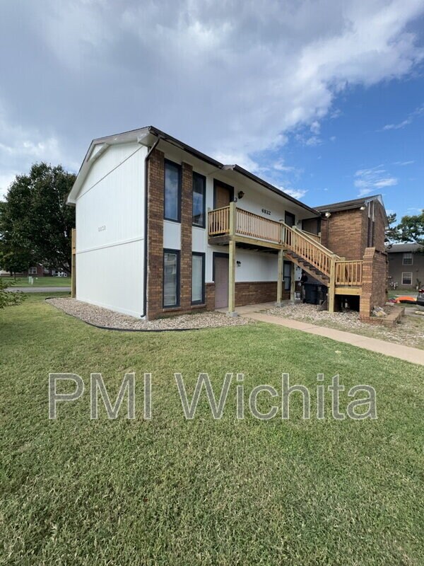 Building Photo - 6832 W Par Ln Unit #1